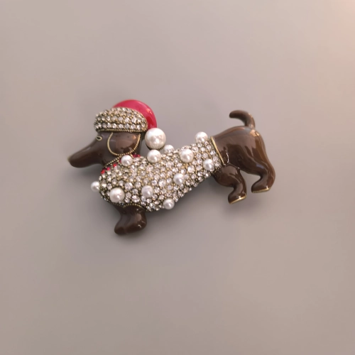 special little dog brooch with beads